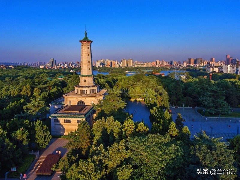 热播剧《扫黑风暴》取材于湖南真实案件，绿藤市就是长沙