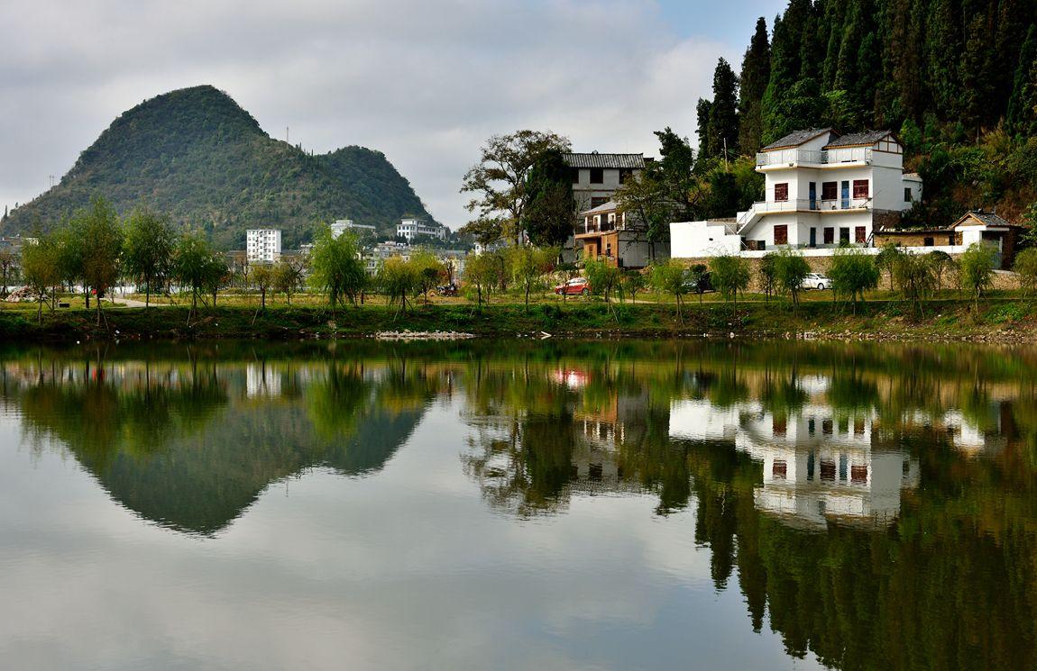 陆游这两句古诗流传甚广：山重水复疑无路，柳暗花明又一村