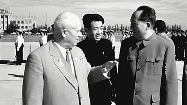 1945年，蒋介石承认外蒙古独立，毛主席两次提出收回未果，成心结