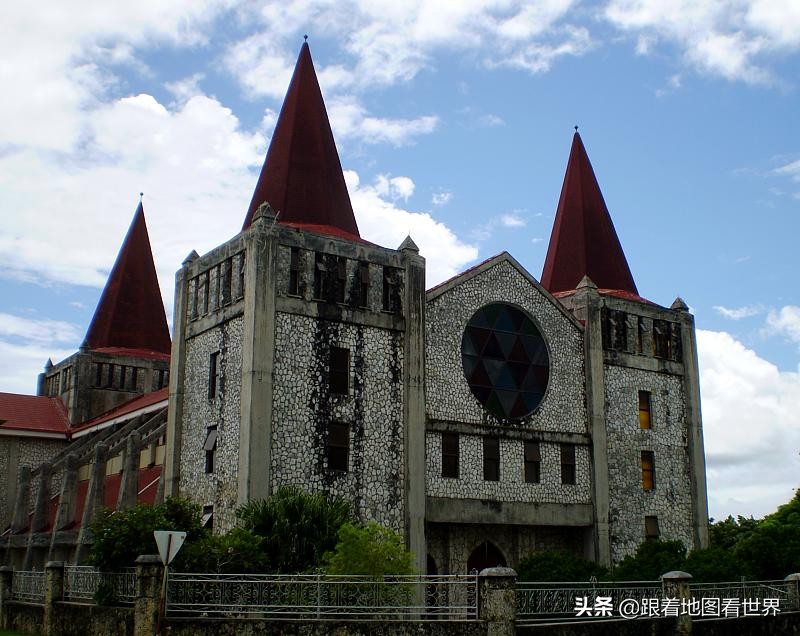 古老的海岛世袭王国——汤加群岛，最早发行怪形邮票的国家